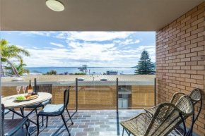 7 'The Crest' 6-8 Tomaree St - Stunning unit with Spectacular Water Views.